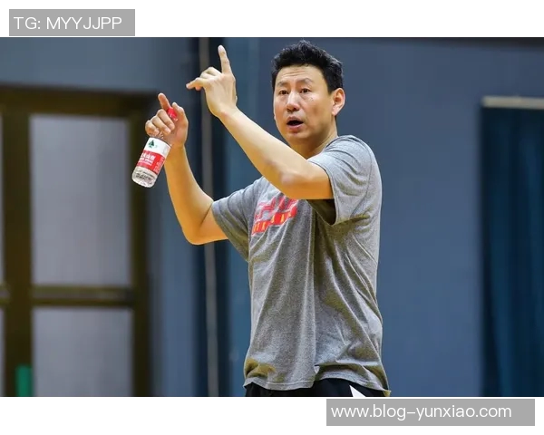 张佳玮逐梦之路渐显本西蒙斯特质勇士近期战术调整不再依赖他