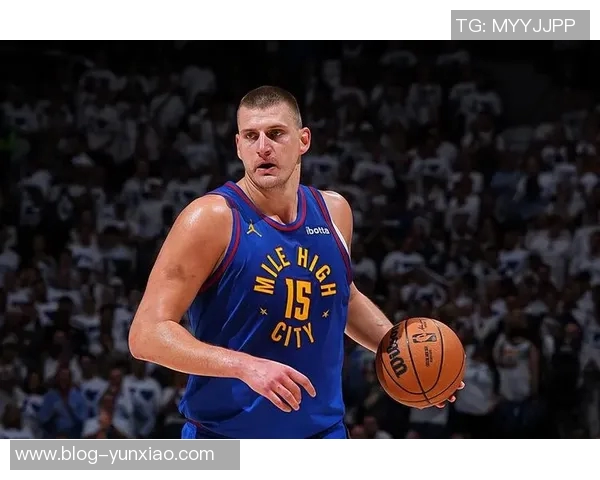 爱德华兹揭秘麦丹比赛时激情四溢的防守表现与平日高冷形象的反差 爱德华兹揭秘麦丹比赛时激情四溢的防守表现与平日高冷形象的反差